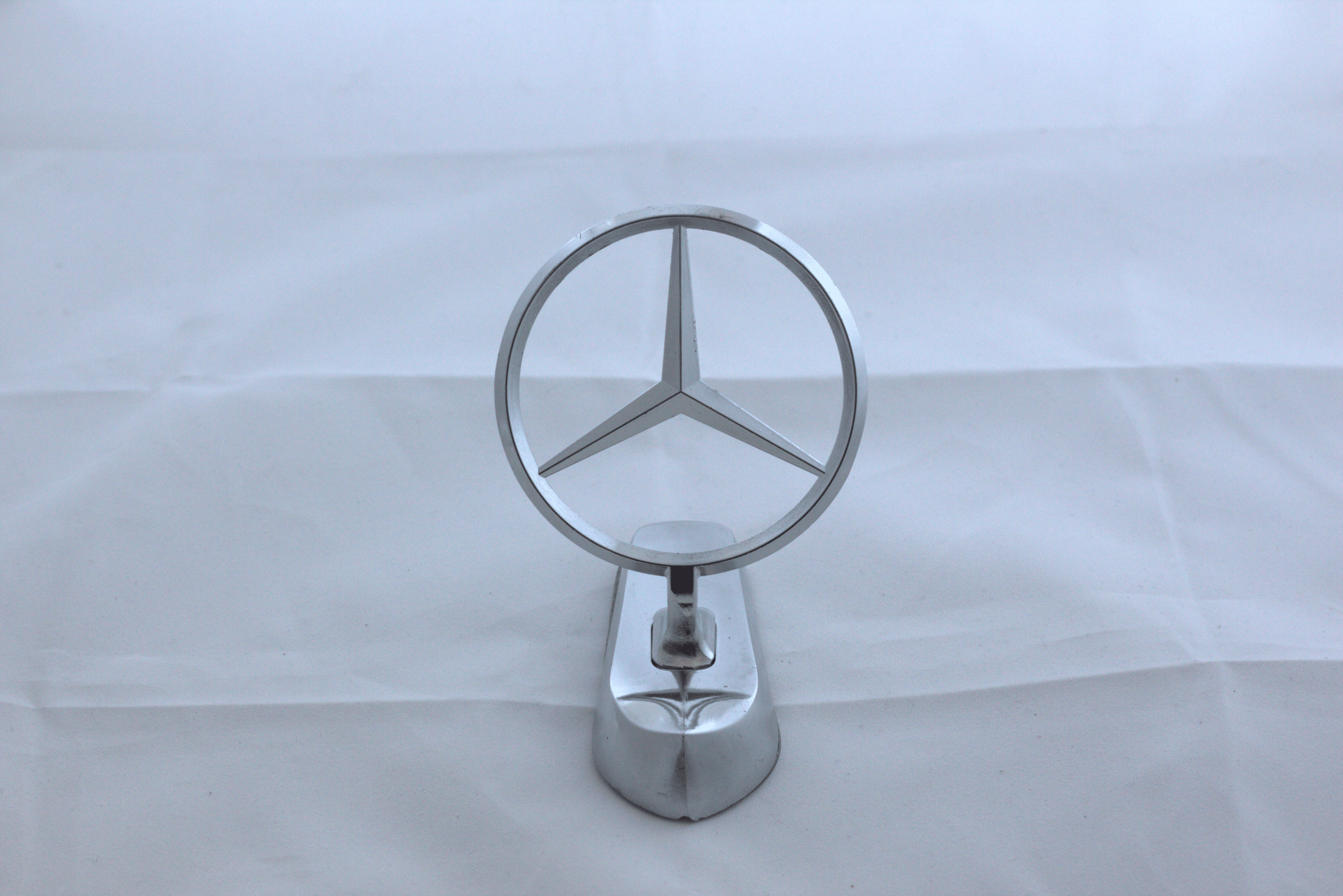 Mercedes Hood Logo 2.5x3.5inch-6.5x9cm Metal Bonnet Emblem Movable Heavy Chrome IP Badge