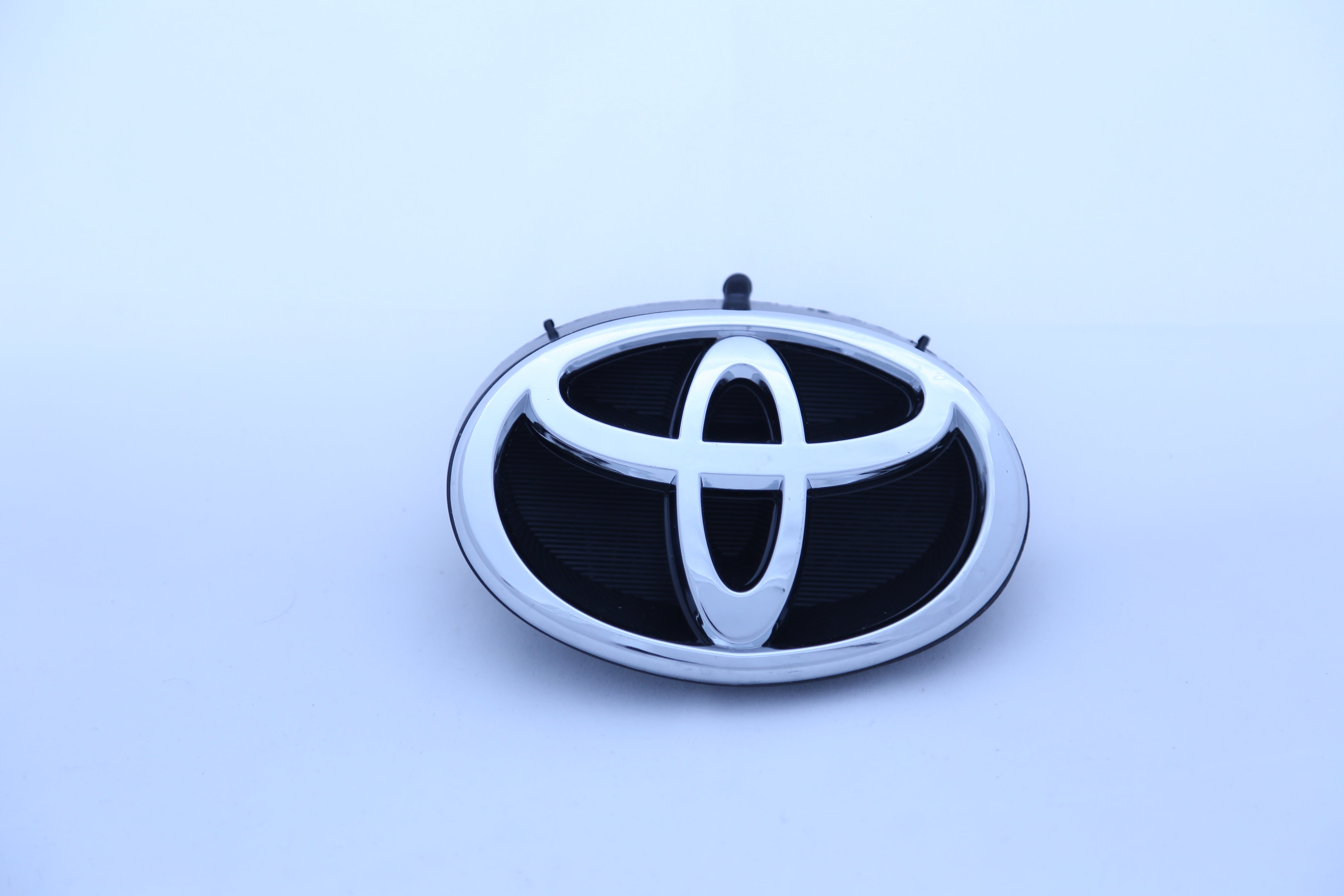 Toyota Logo 15cmL Japanese Big Black Base Chrome IP Badge