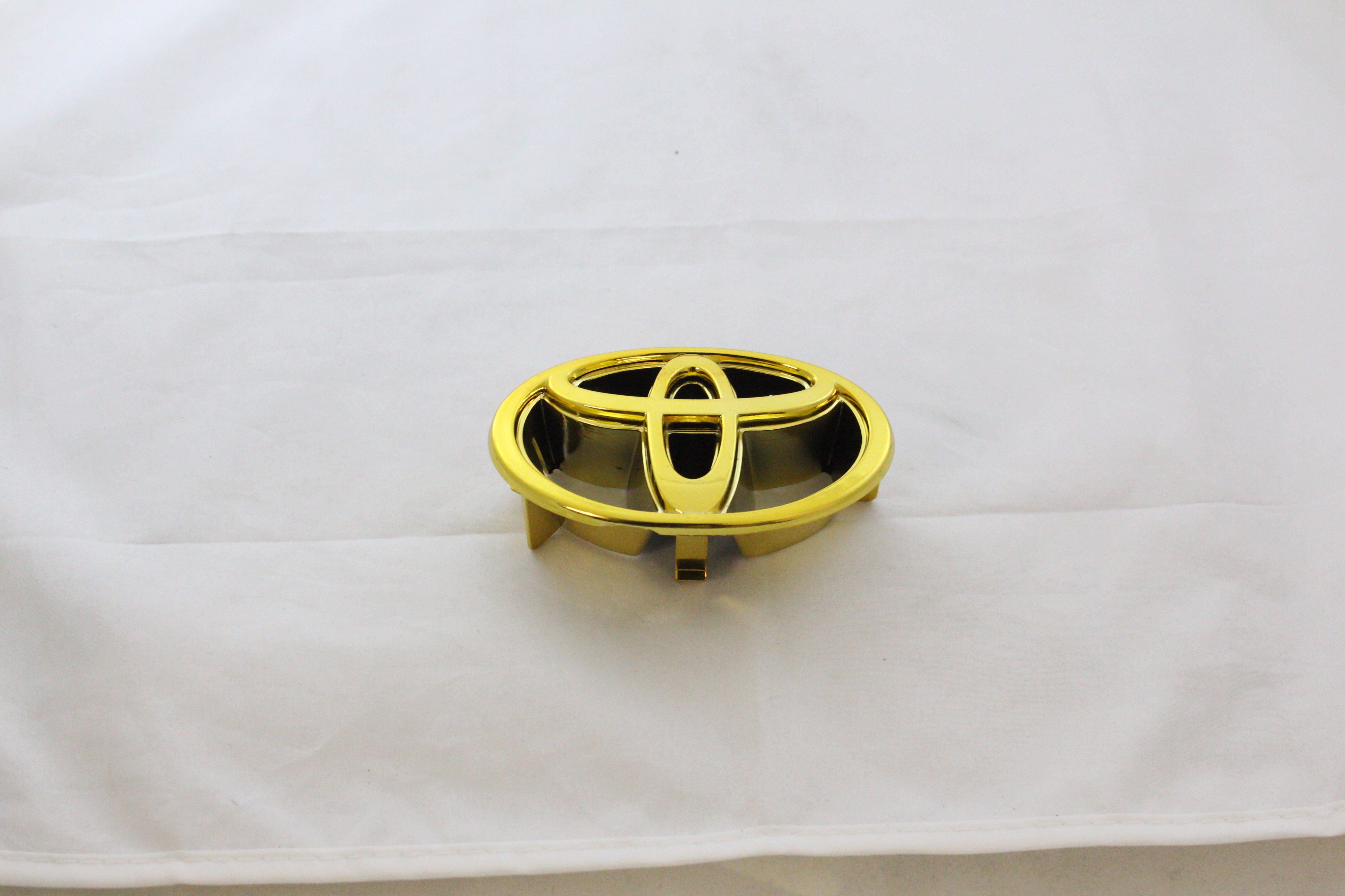 Toyota Logo 2.5x3.5inch-6.5x9cm Indus Grill Big Fitting Golden LC Badge