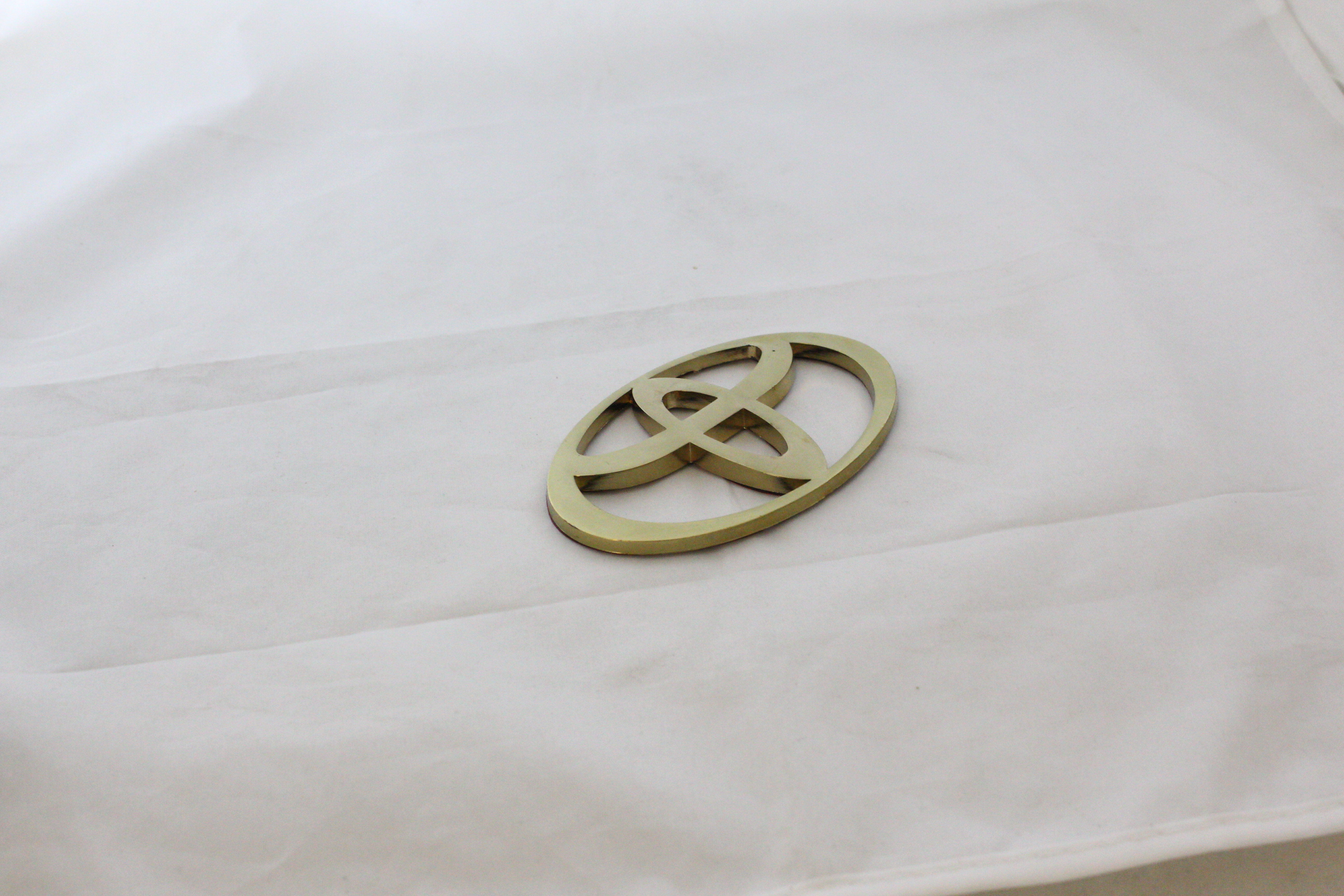 Toyota Logo 2.5x4inch-7.5x10cm 90's Rear Chrome LC Badge